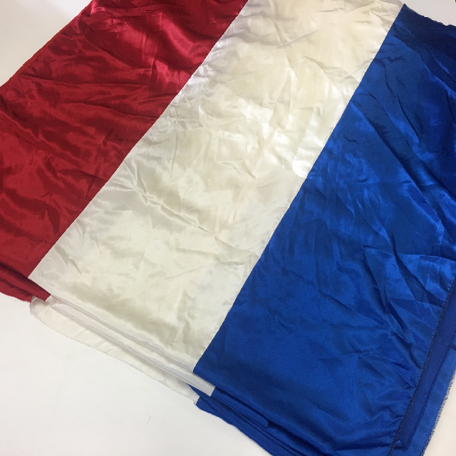 FABRIC (Swagging), USA 1m x 21m L Continuous Red White & Blue